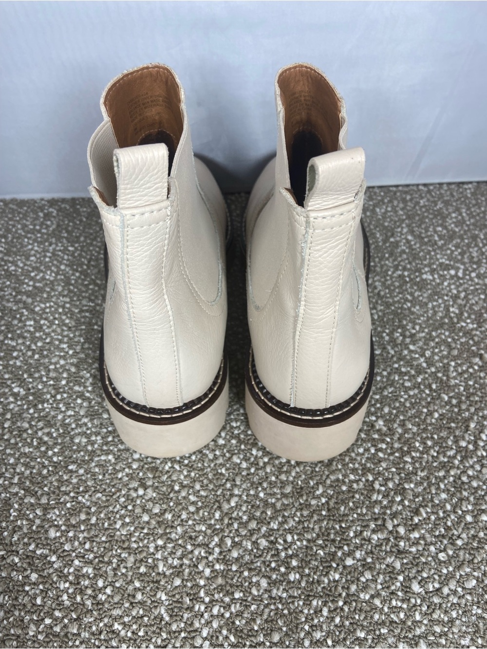 Caslon Miller Boots/Shoes Color Cream Sizes 9. Chunky, Chelsea Boots, Ankle. - Picture 3 of 7